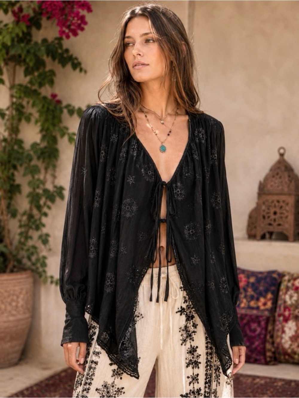 JOHNNY WAS BLACK NAVY EMBROIDERED LACE SINGLE TIE KIMONO TOP SZ XS